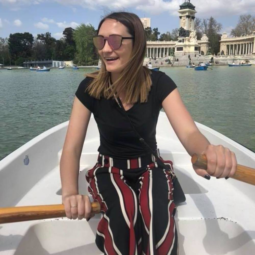 Meet your Posher, Jennifer